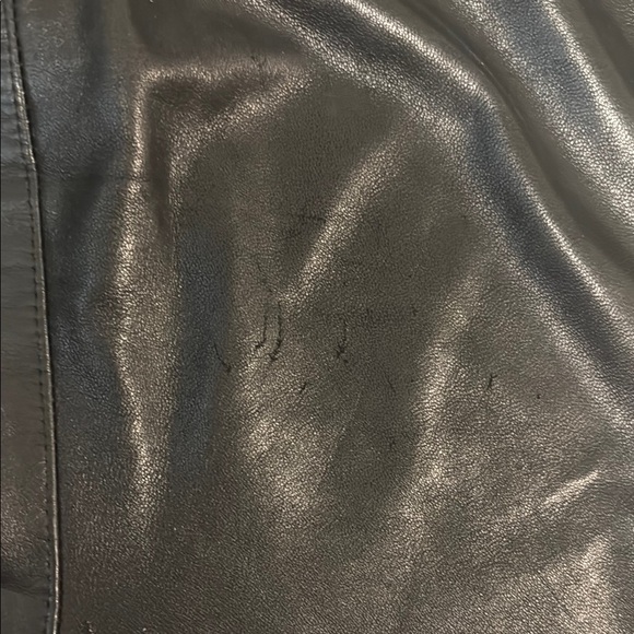 Vintage Elegant Black Leather Skirt - Picture 6 of 6